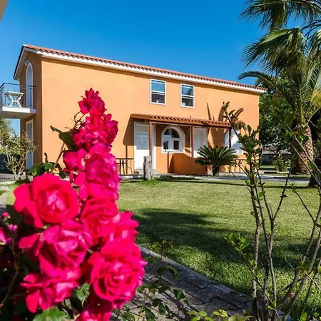 βessie's Village * Kefalonia Island