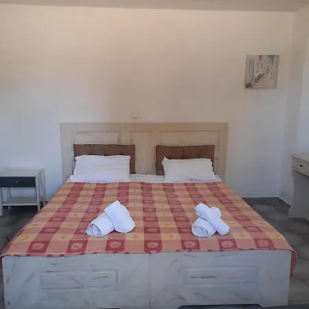 βessie's Village * Kefalonia Island